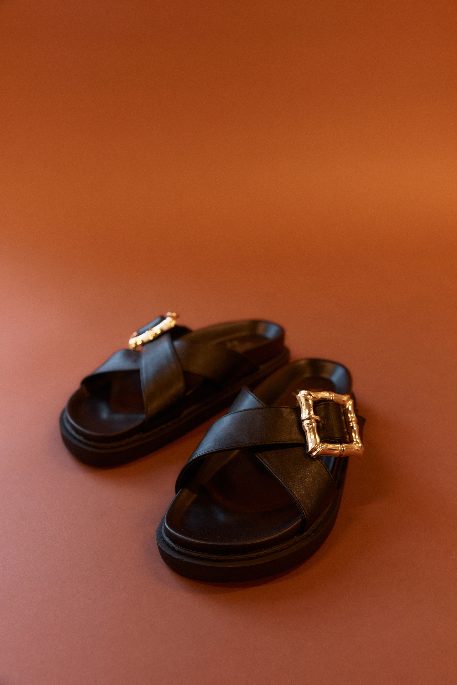 Bradford Footbed Slides - Black