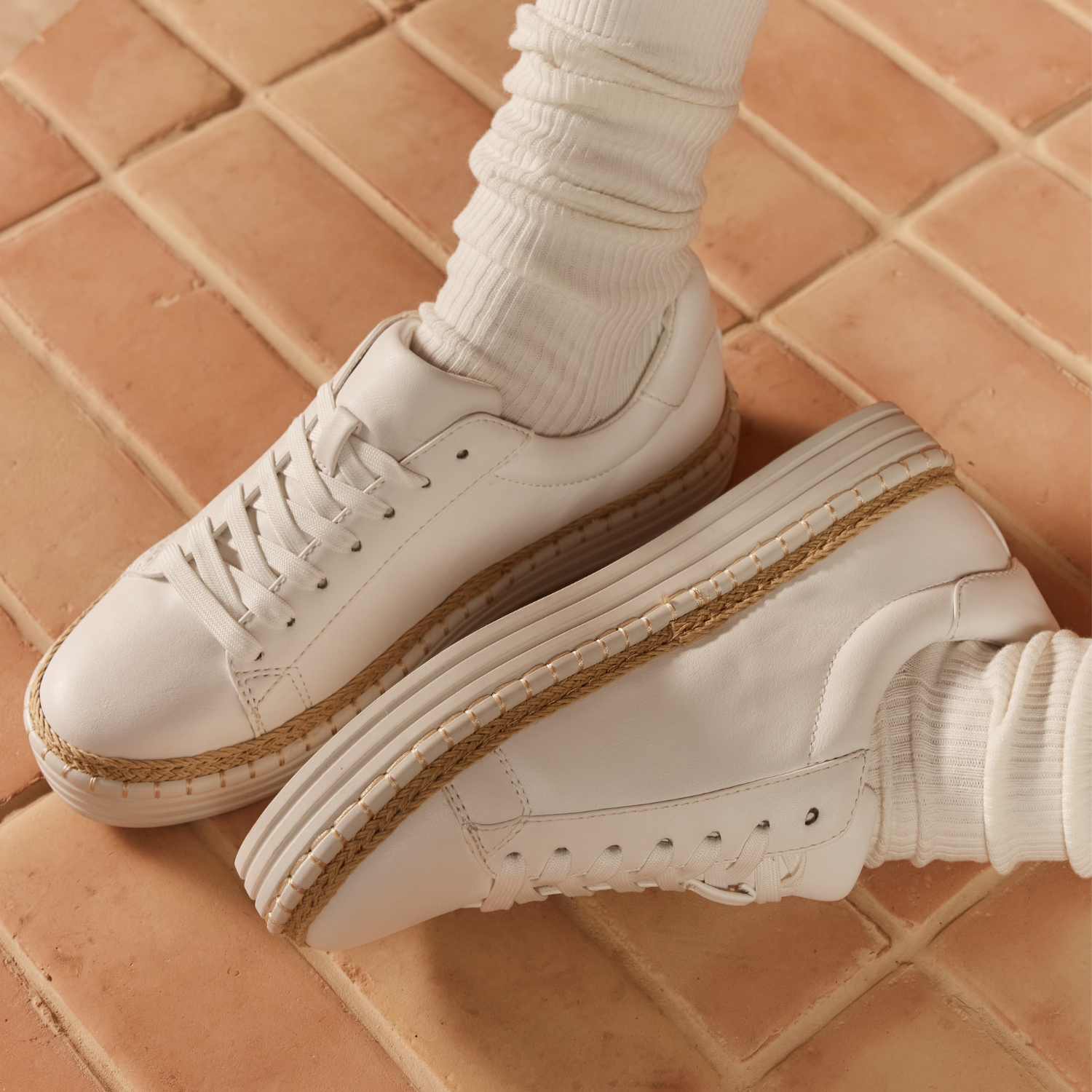 Quay Flatform Sneakers White Verali Shoes